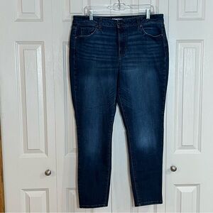 Sonoma Women's Dark Curvy Skinny Jeans Wiskering Size 18R